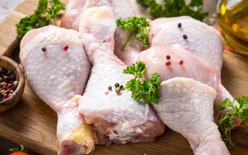 Cắt mí mắt sau bao lâu thì ăn được thịt gà ?