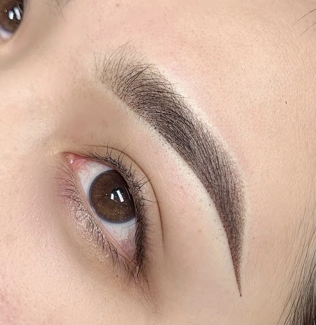 Phun mày bao lâu thì dặm lại?