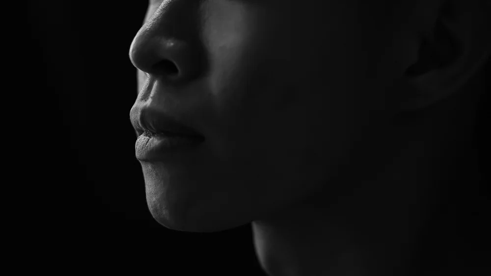 Trị môi thâm cho nam giới