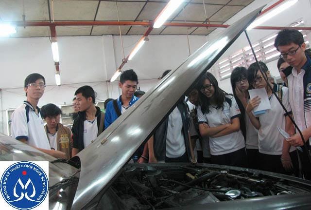 Học sửa chữa oto hcm