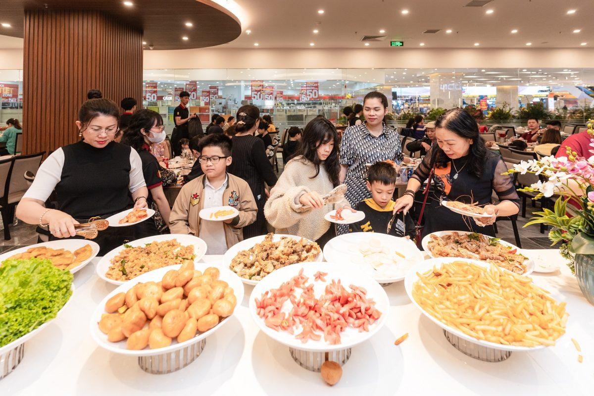 Nhà hàng có khu vui chơi cho bé ở HCM