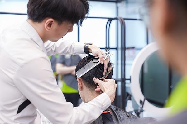 học nghề cắt tóc hcm